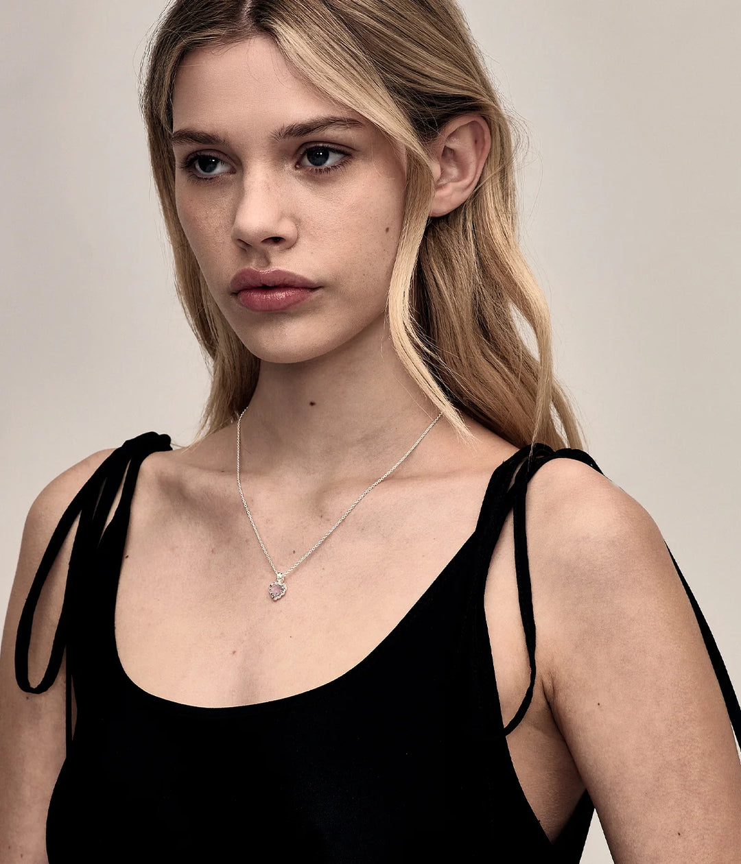 Stolen Silver Mini Claw Necklace Rose Quartz
