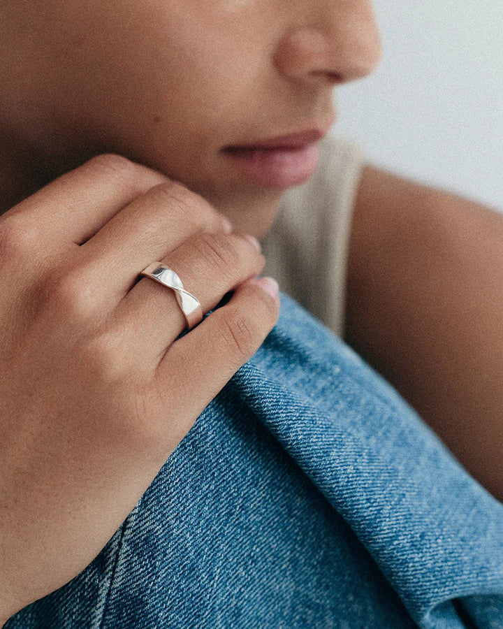 Kirstin Ash Sterling Silver Remanence Ring