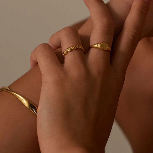 Signet ring 18k store