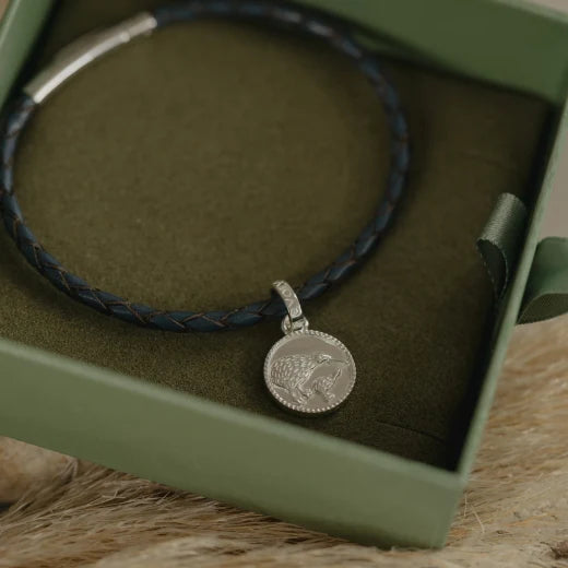 Evolve Kiwi Coin Pendant Silver Charm (Iconic)