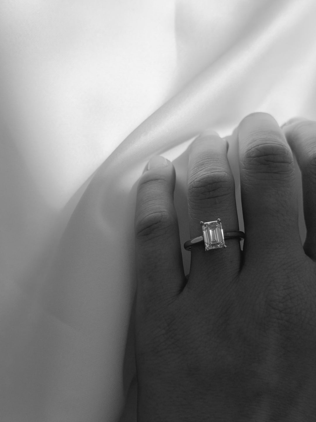 Louis Thompson Pretoria Ring 9k Gold with 2.00ct Lab Diamond