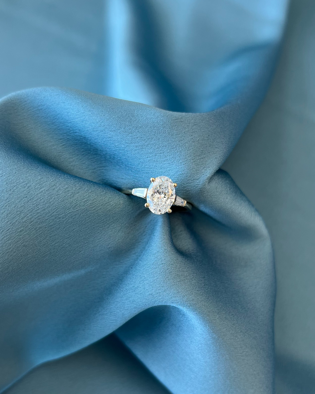 Louis Thompson Johannesburg Ring 9k Gold with 2.32ct Lab Diamond