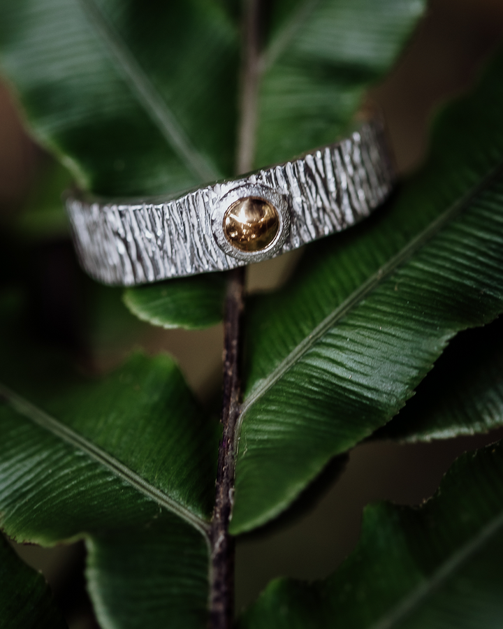 Made of Gold Sterling Silver & 18ct Gold Matai Ring T