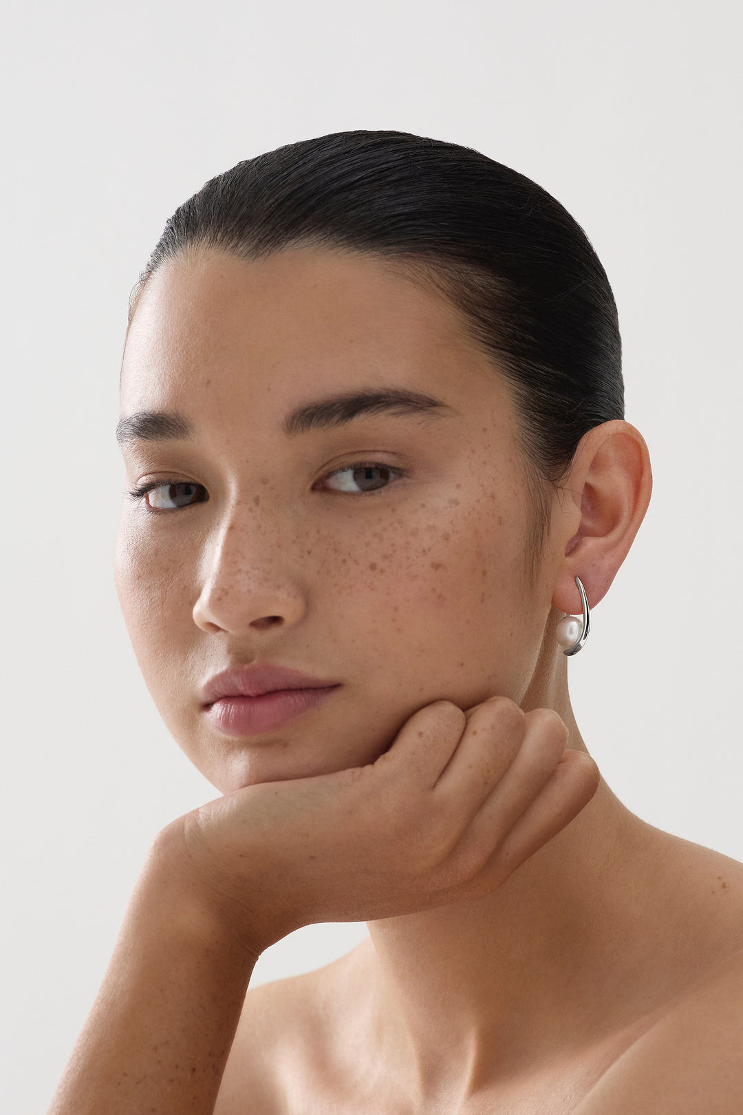 Najo Mariselle Silver Crescent with Pearl Earrings