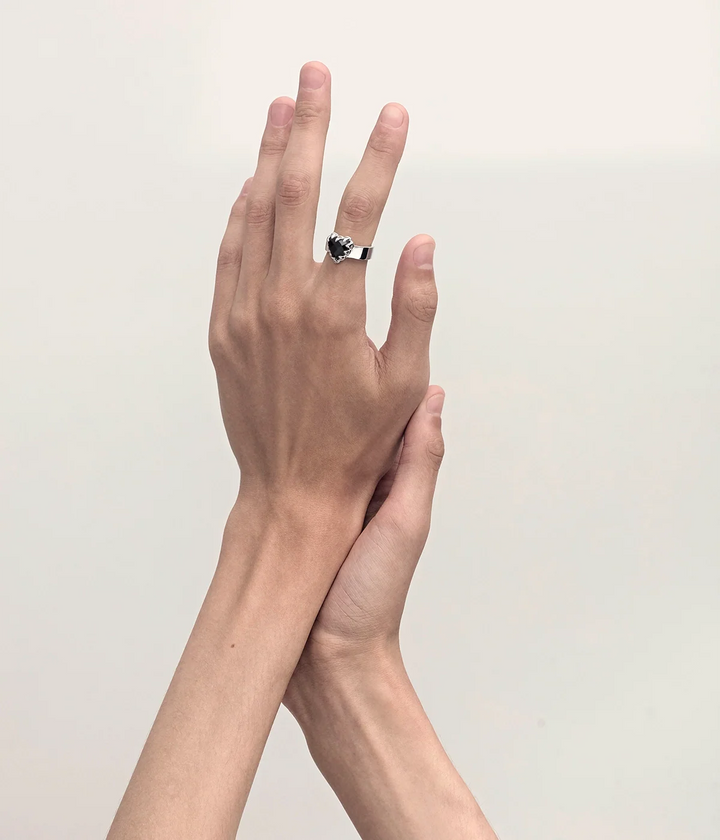 Stolen Silver Love Claw Ring - Onyx
