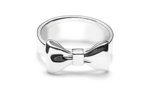 STOLEN SILVER LARGE BOW RING