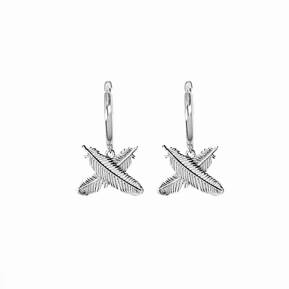 Boh Runga Silver Feather Kisses Huggies – Silvermoon