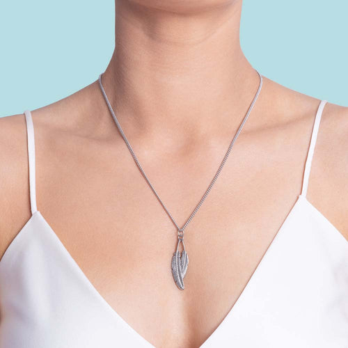 Boh runga feather necklace hotsell